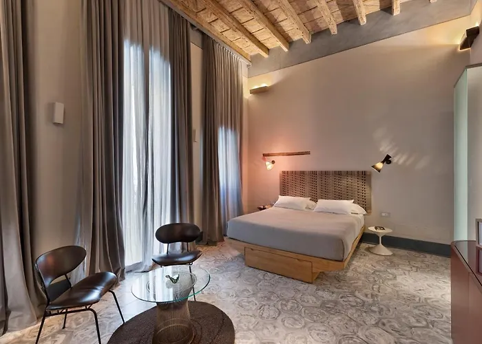 パラッツォ カロ バーリ