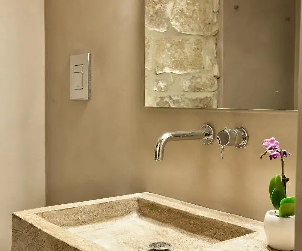 パラッツォ カロ アパートホテル 4*